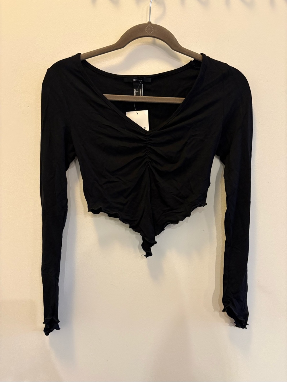 Forever 21 Black Ruched V-Front Long-Sleeve Cropped Top